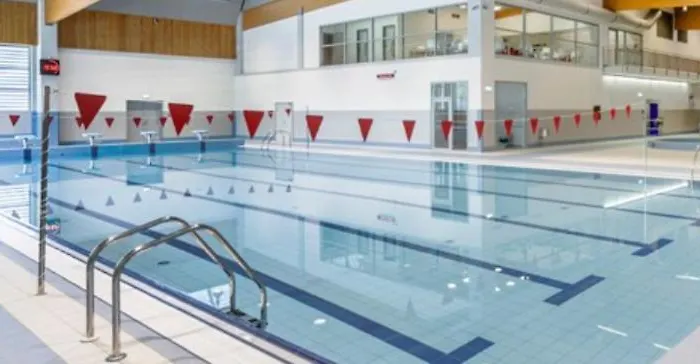 Live-inn 1 Bdr View For 1-4 Guests, 20 Mins To Center, Lift, Gym, Reception, Parking, Roof Terrace, Game & Party