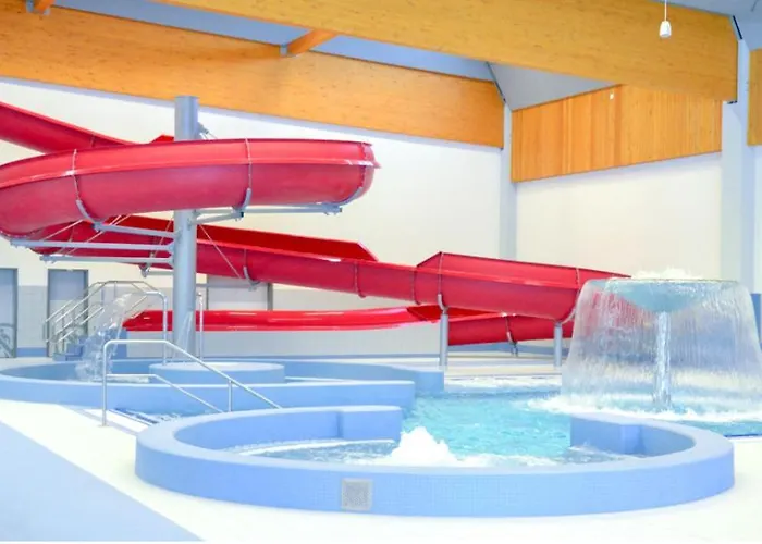Апартаменты Live-inn 1 Bdr View For 1-4 Guests, 20 Mins To Center, Lift, Gym, Reception, Parking, Roof Terrace, Game & Party