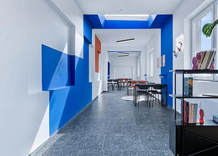 Апартаменты Live-inn 1 Bdr View For 1-4 Guests, 20 Mins To Center, Lift, Gym, Reception, Parking, Roof Terrace, Game & Party Прага