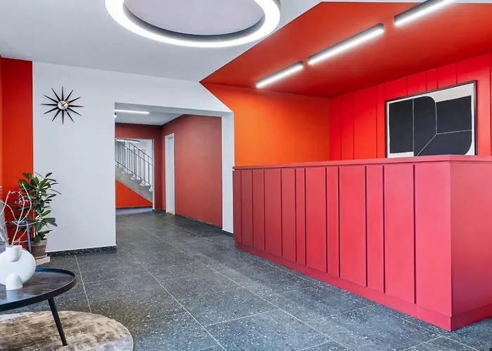 Апартаменты Live-inn 1 Bdr View For 1-4 Guests, 20 Mins To Center, Lift, Gym, Reception, Parking, Roof Terrace, Game & Party